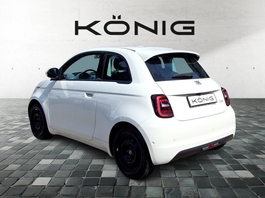 Fiat 500e Basis Komfortpaket Kamera PDC SHZ Klima