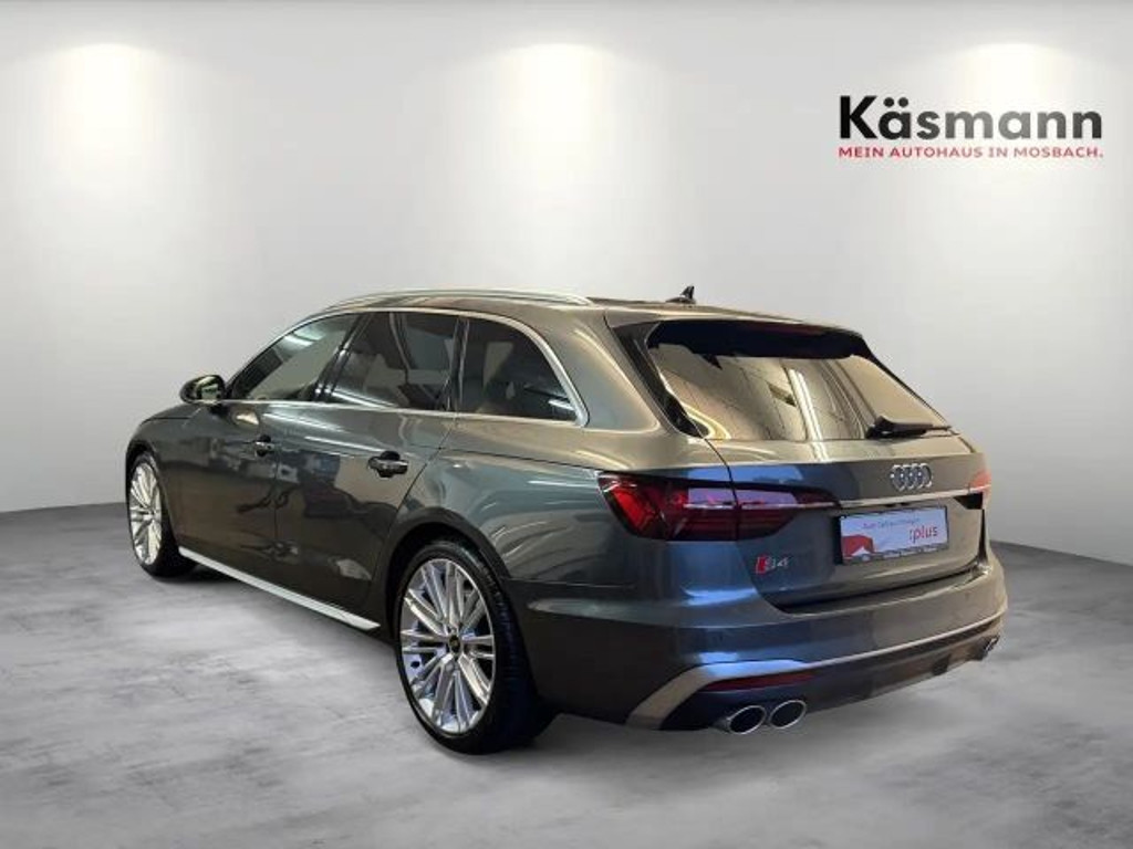 Audi S4