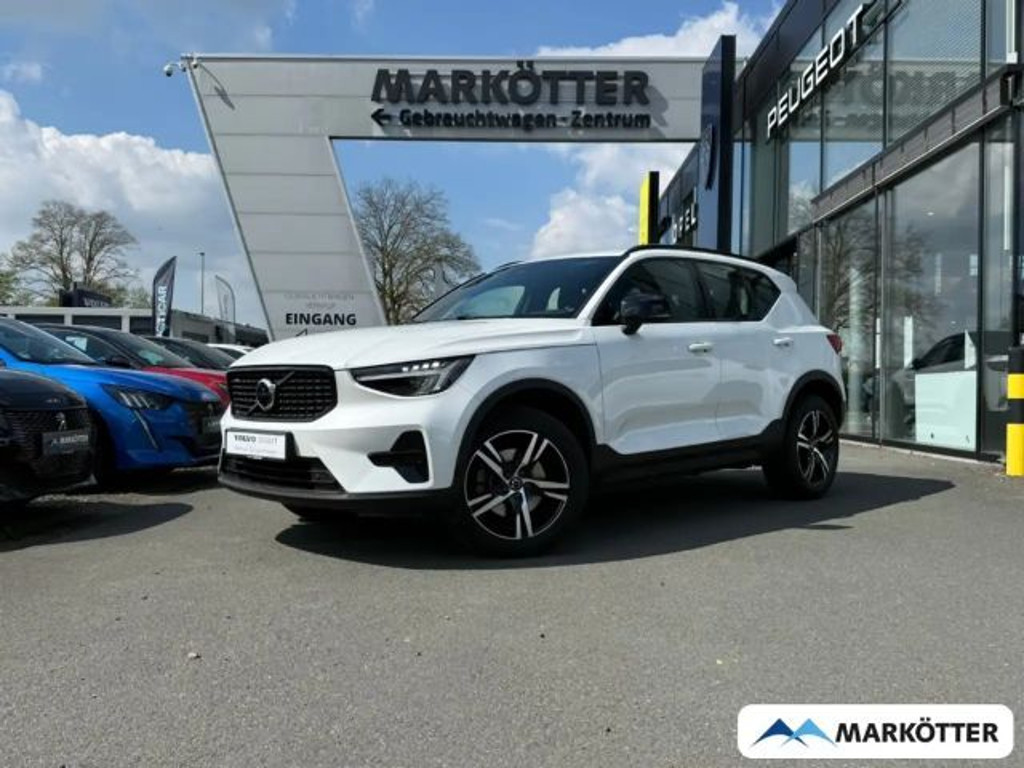 Volvo XC40 Plus Dark