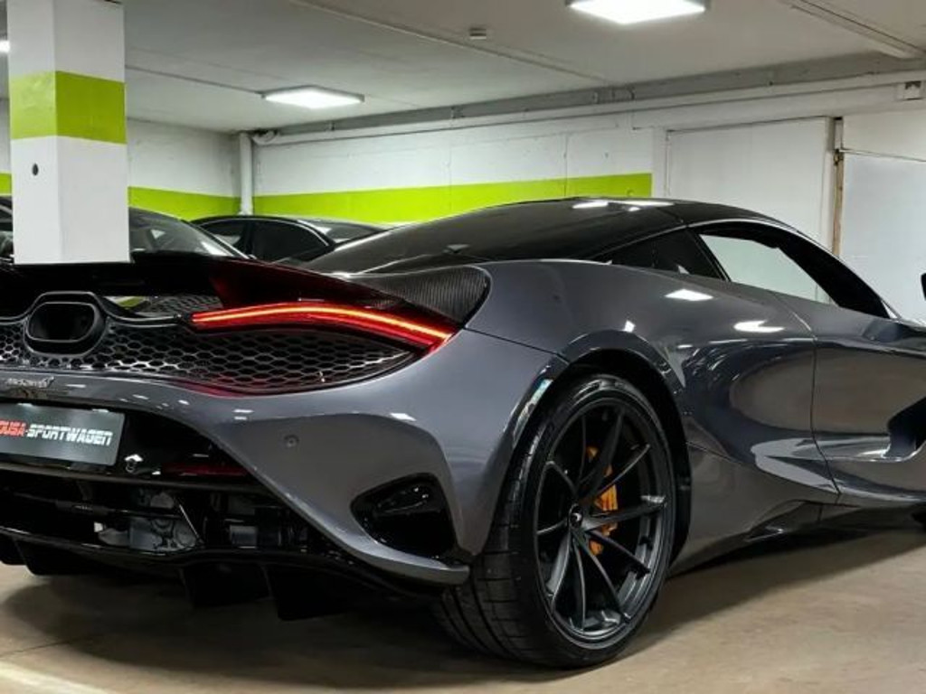 McLaren 750S