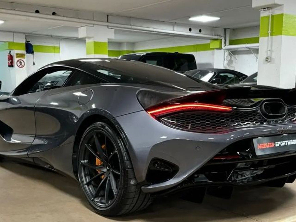 McLaren 750S
