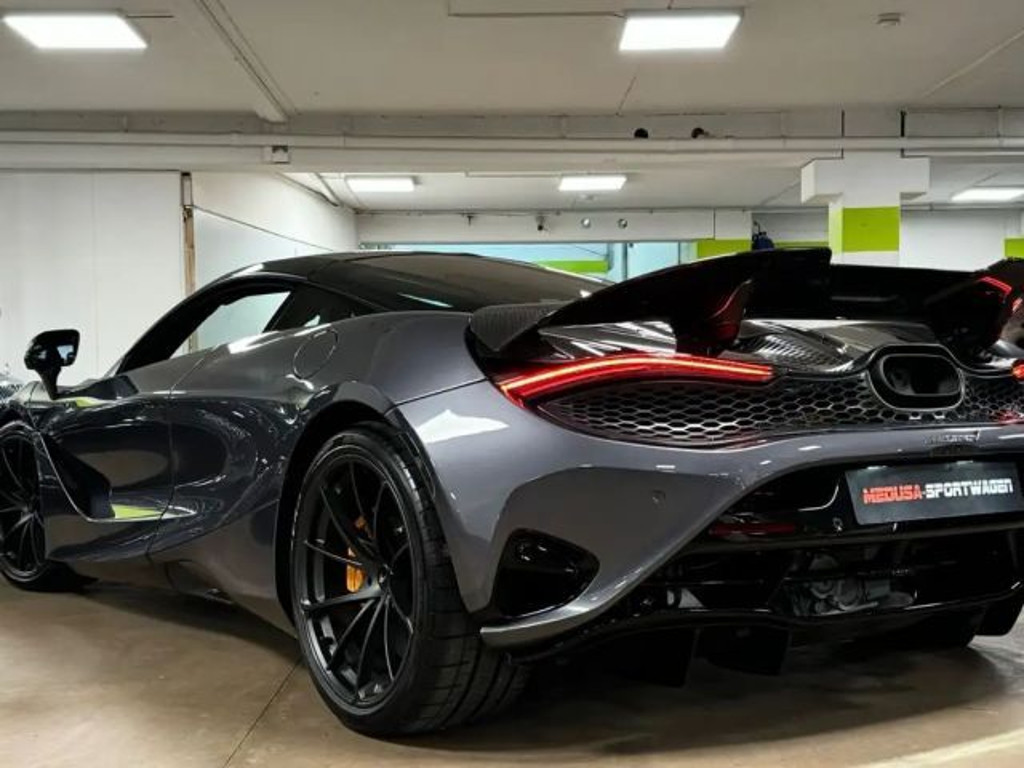 McLaren 750S