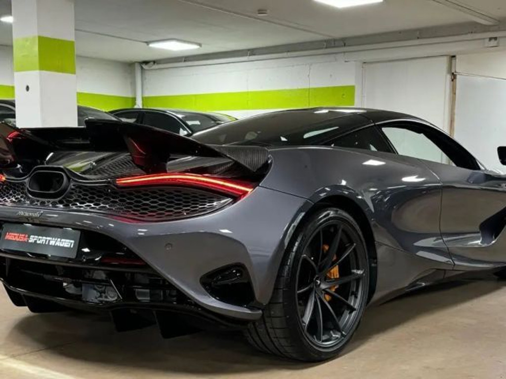 McLaren 750S
