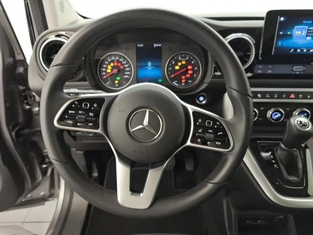 Mercedes-Benz T 180