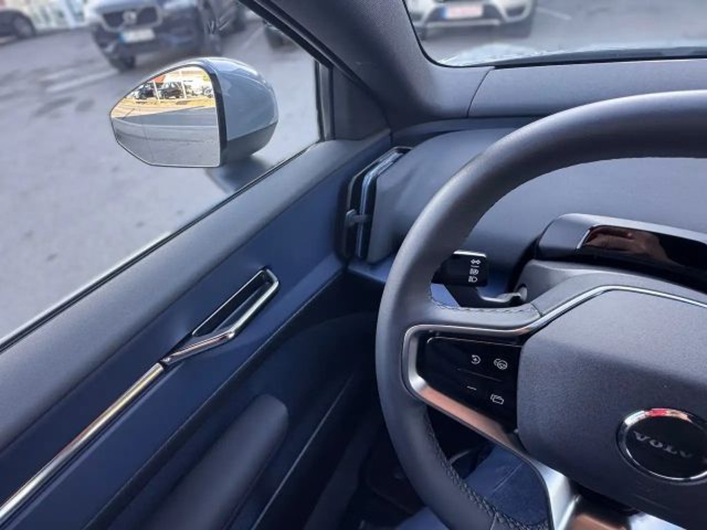 Volvo EX30