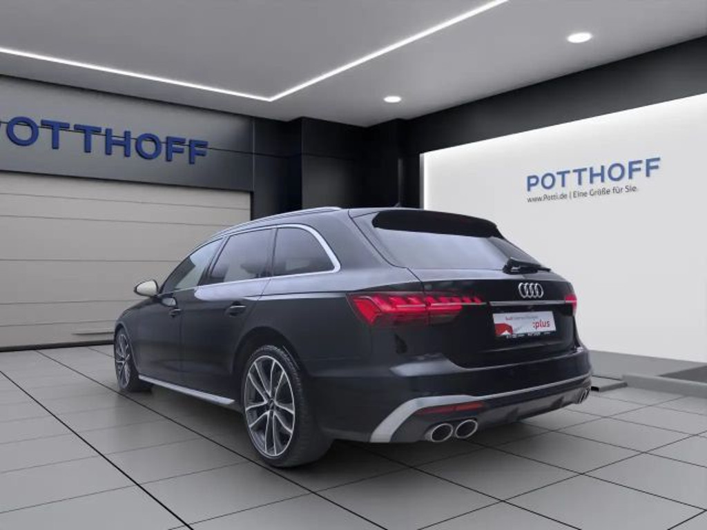 Audi S4