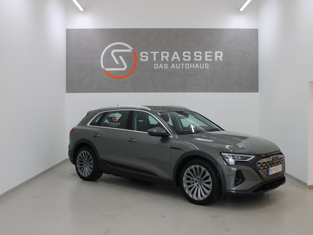 Audi Q8 e-tron Quattro Business 55