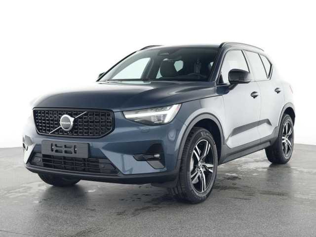 Volvo XC40 Plus Dark