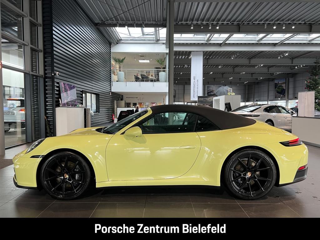 Porsche 911 992 Carrera Cabriolet