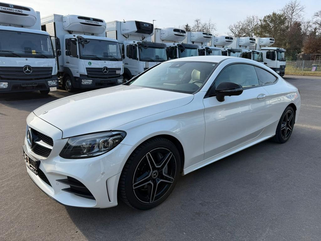 Mercedes-Benz C-Klasse C 300 4MATIC AMG Line Coupé C 300 d
