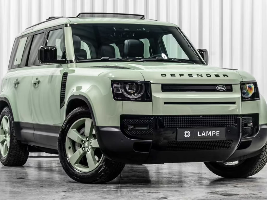Land Rover Defender D300 110