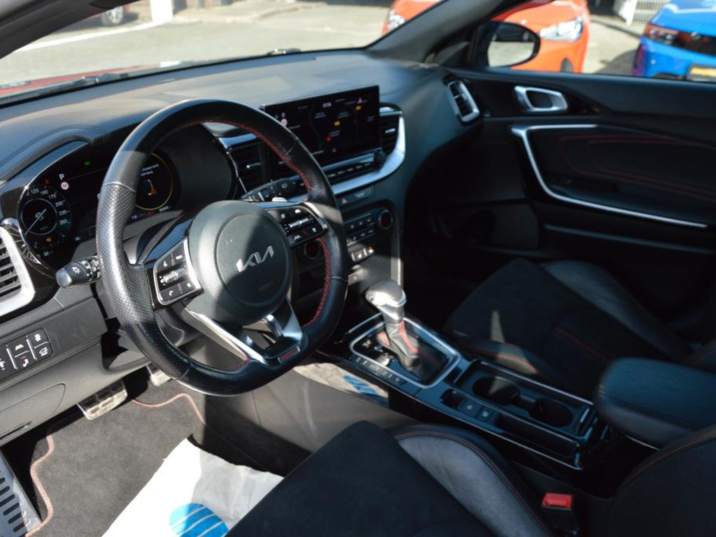 Kia ProCeed