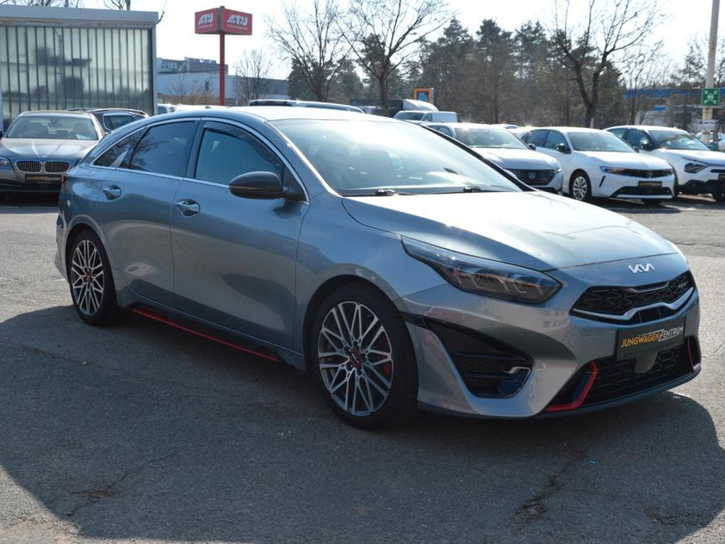 Kia ProCeed
