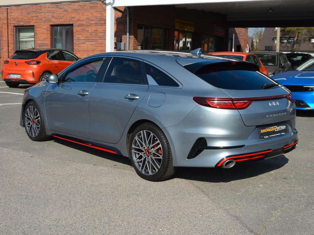 Kia ProCeed