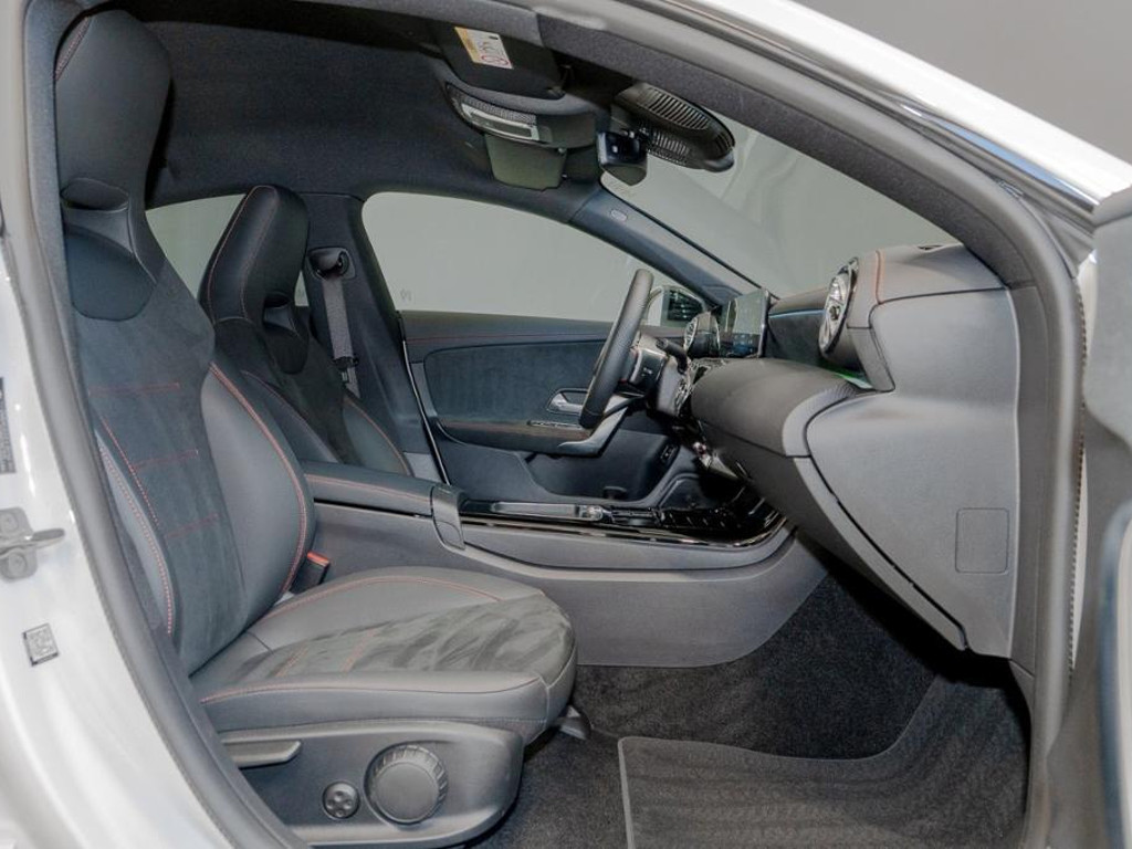 Mercedes-Benz CLA-Klasse CLA 220 4MATIC AMG Line