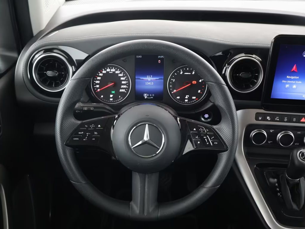 Mercedes-Benz T 180