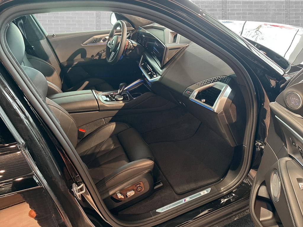 BMW XM