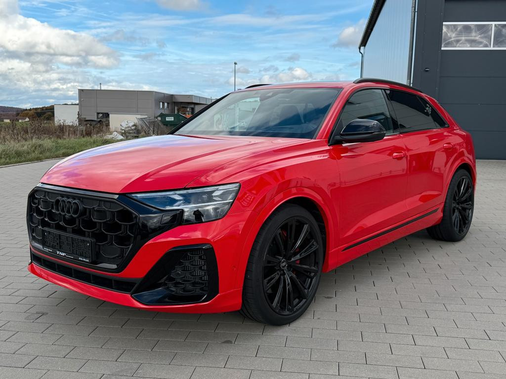 Audi SQ8 TFSI +STANHEIZUNG+AHK+PANO+B&O+HUD