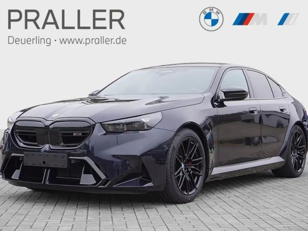BMW M5 Sedan