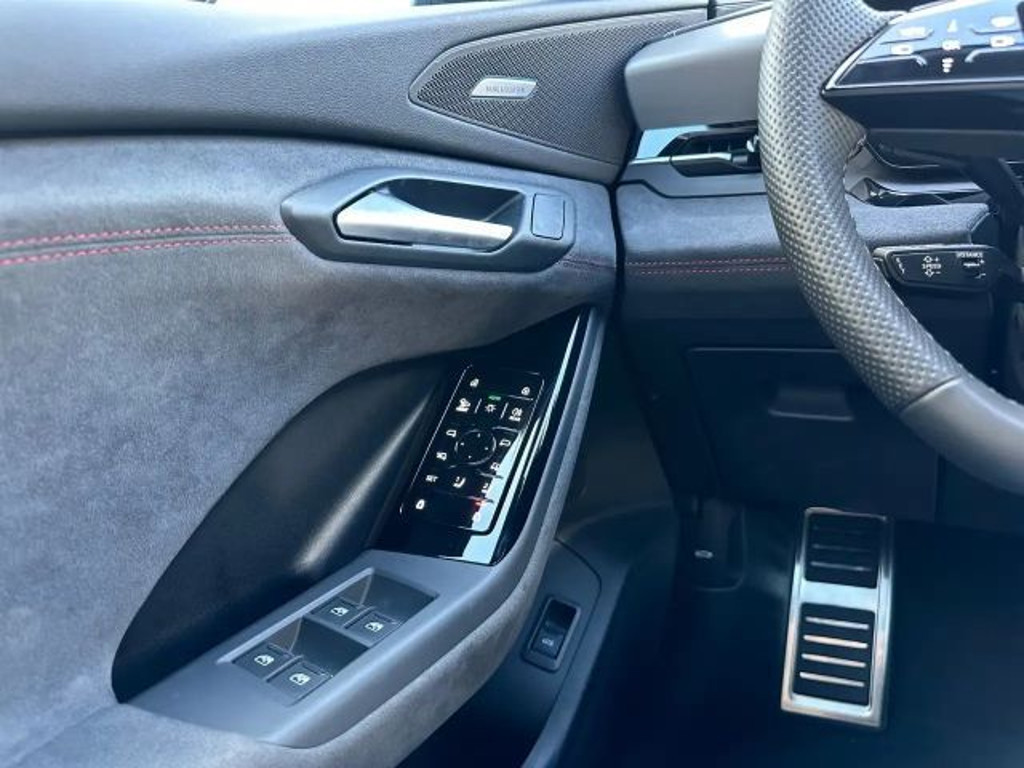 Audi SQ6 e-tron