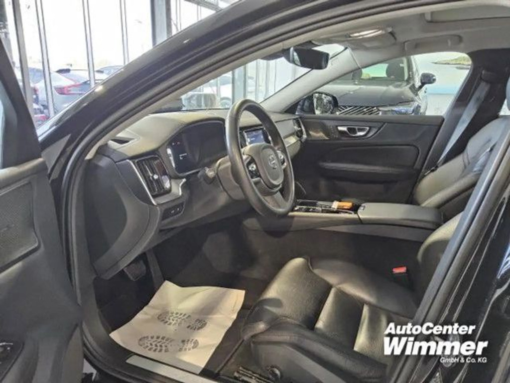 Volvo V60 AWD T8 Recharge Ultimate Dark