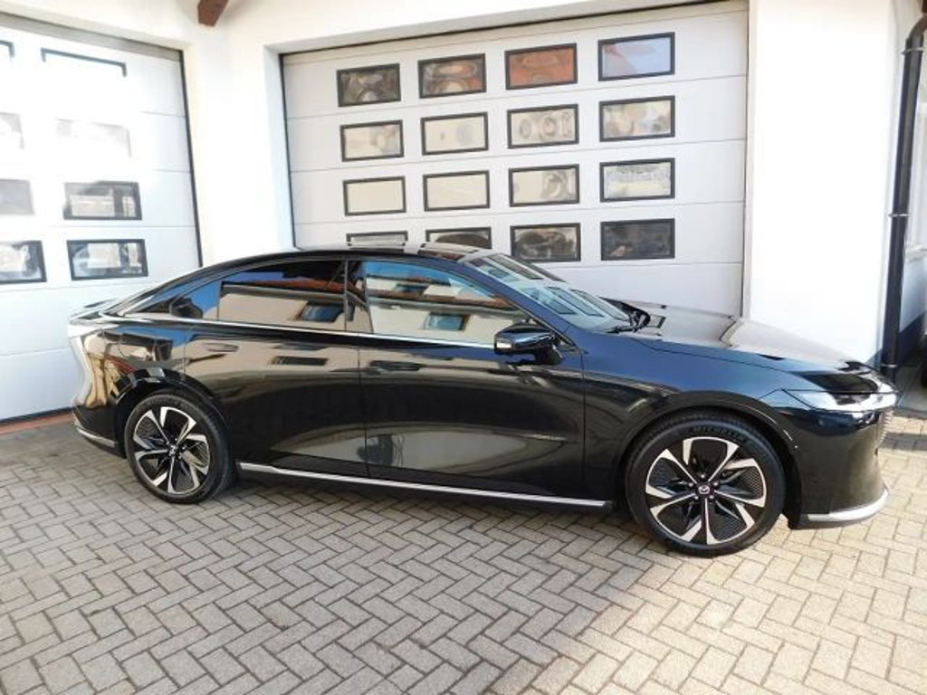 Mazda 6e