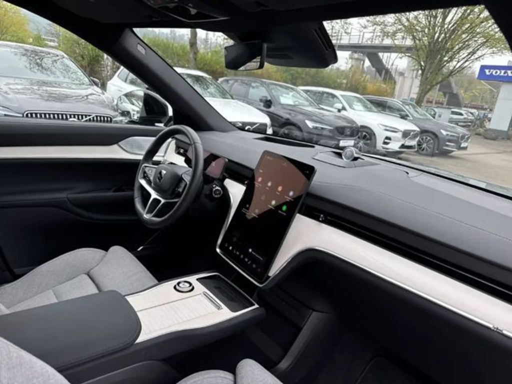 Volvo EX90
