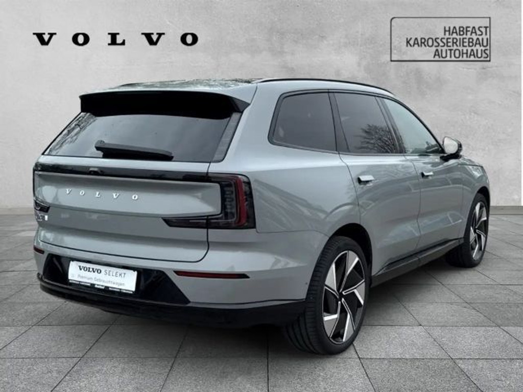 Volvo EX90