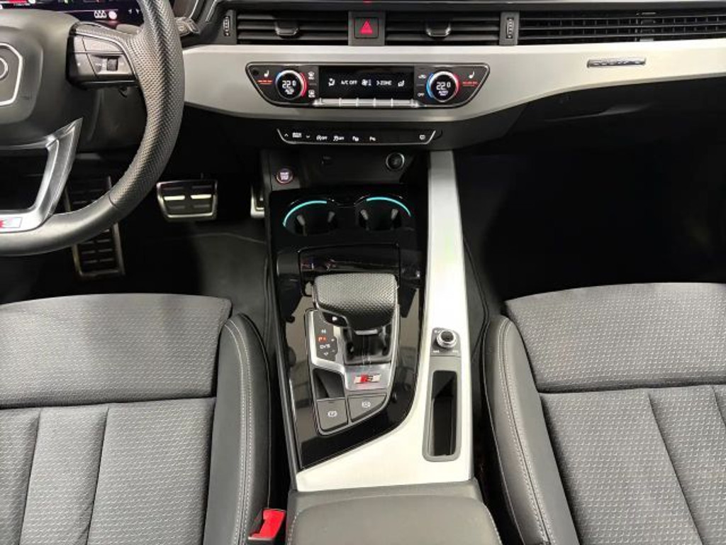Audi S4