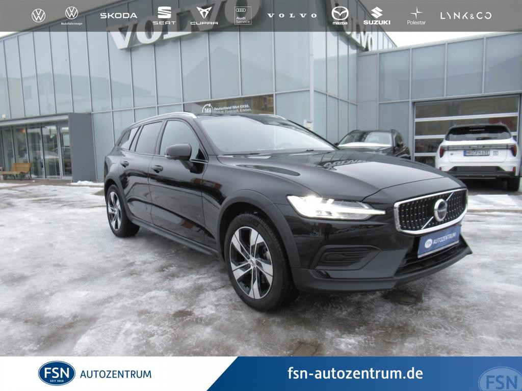 Volvo V60 Cross Country AWD Plus