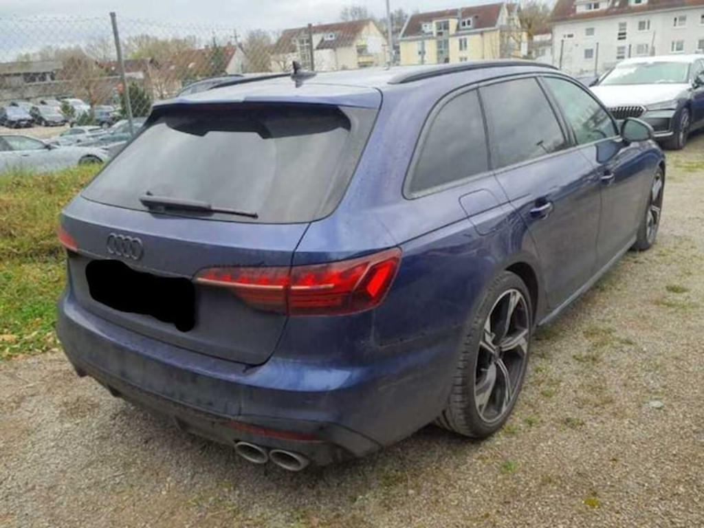 Audi S4