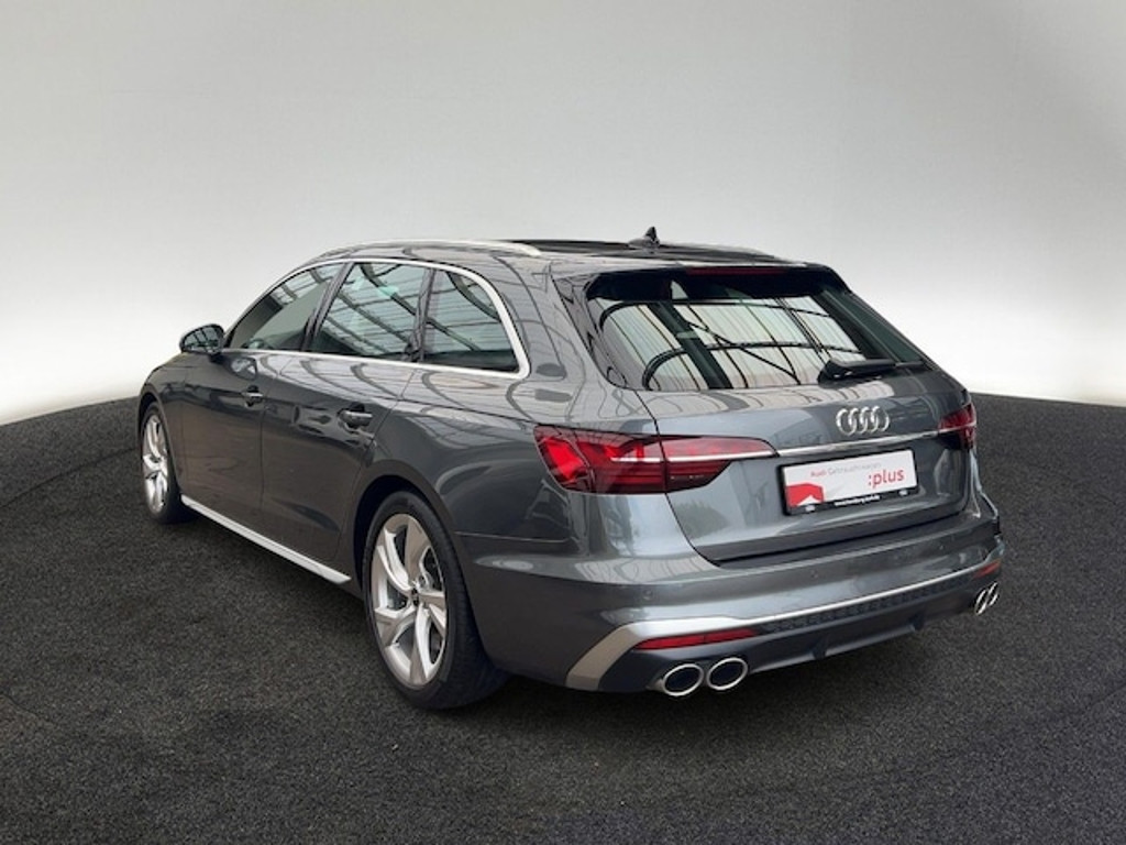 Audi S4