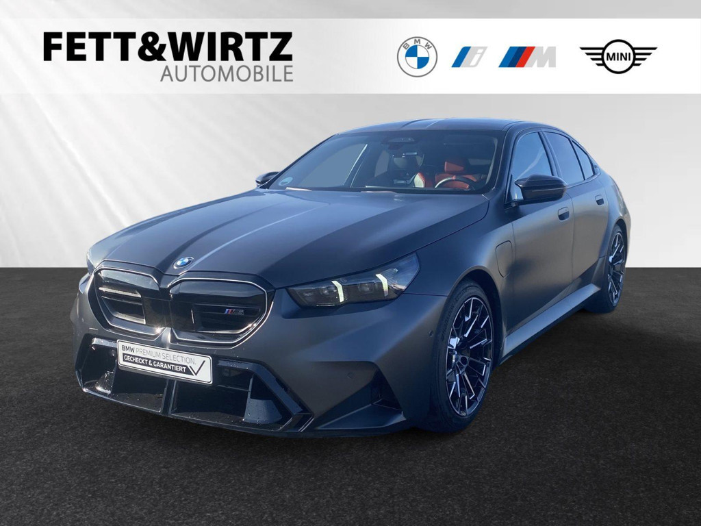 BMW M5 Sedan