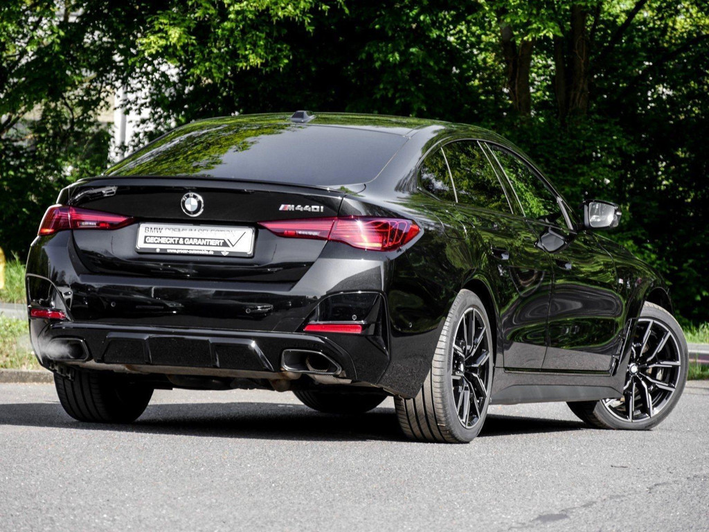 BMW M440