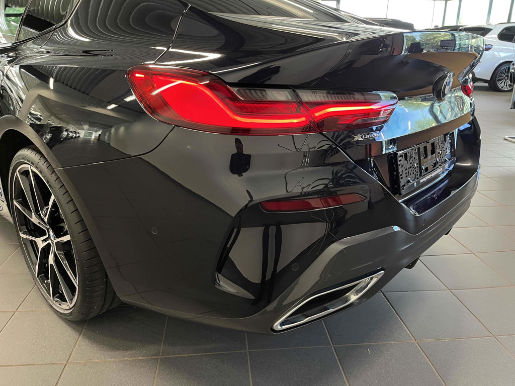 BMW M850