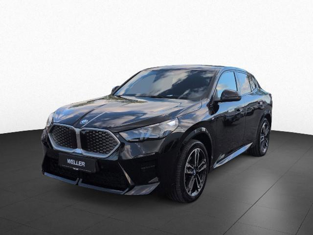 BMW iX2 xDrive30