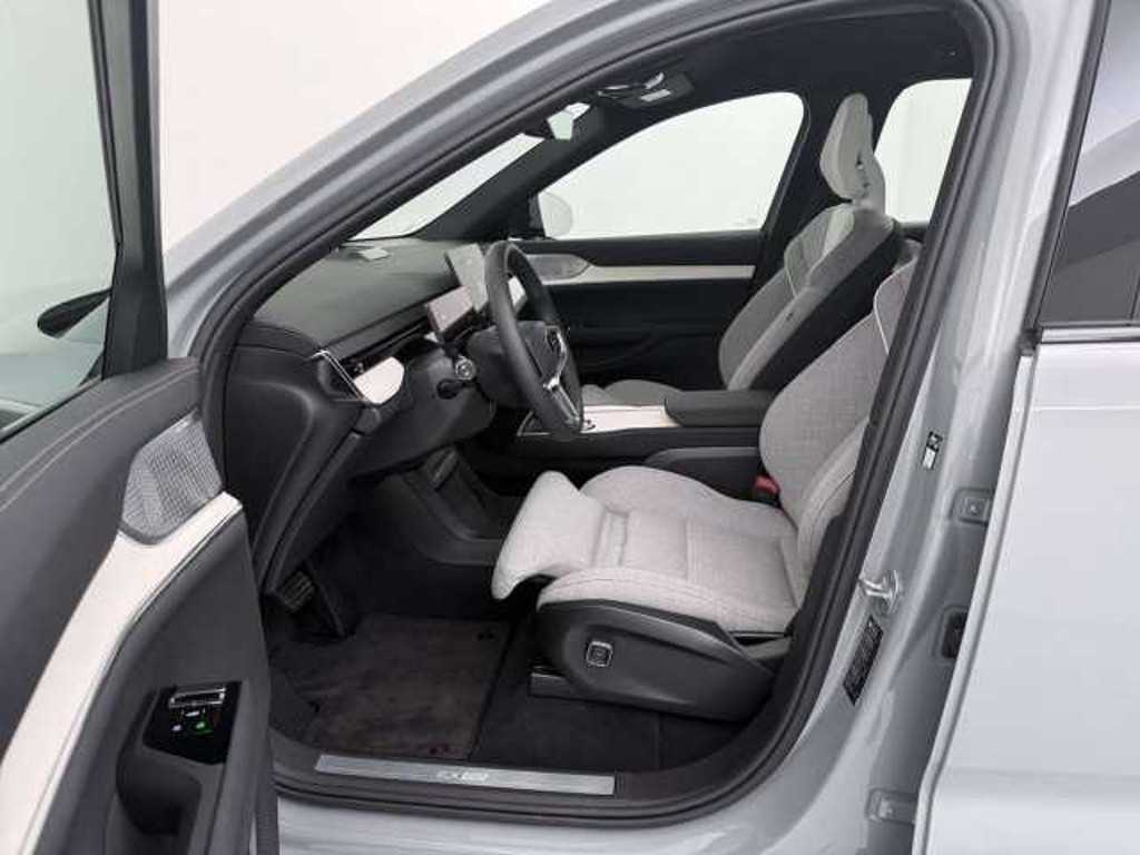 Volvo EX90