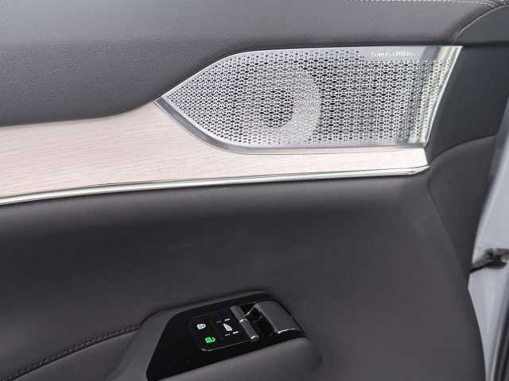 Volvo EX90