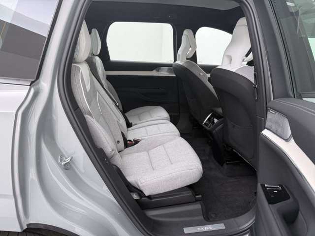 Volvo EX90