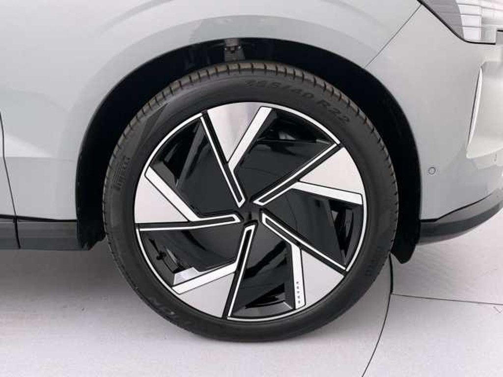 Volvo EX90