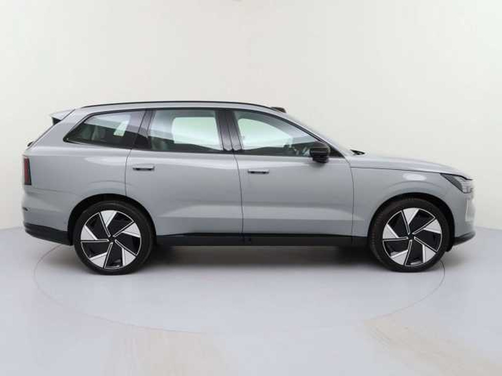 Volvo EX90