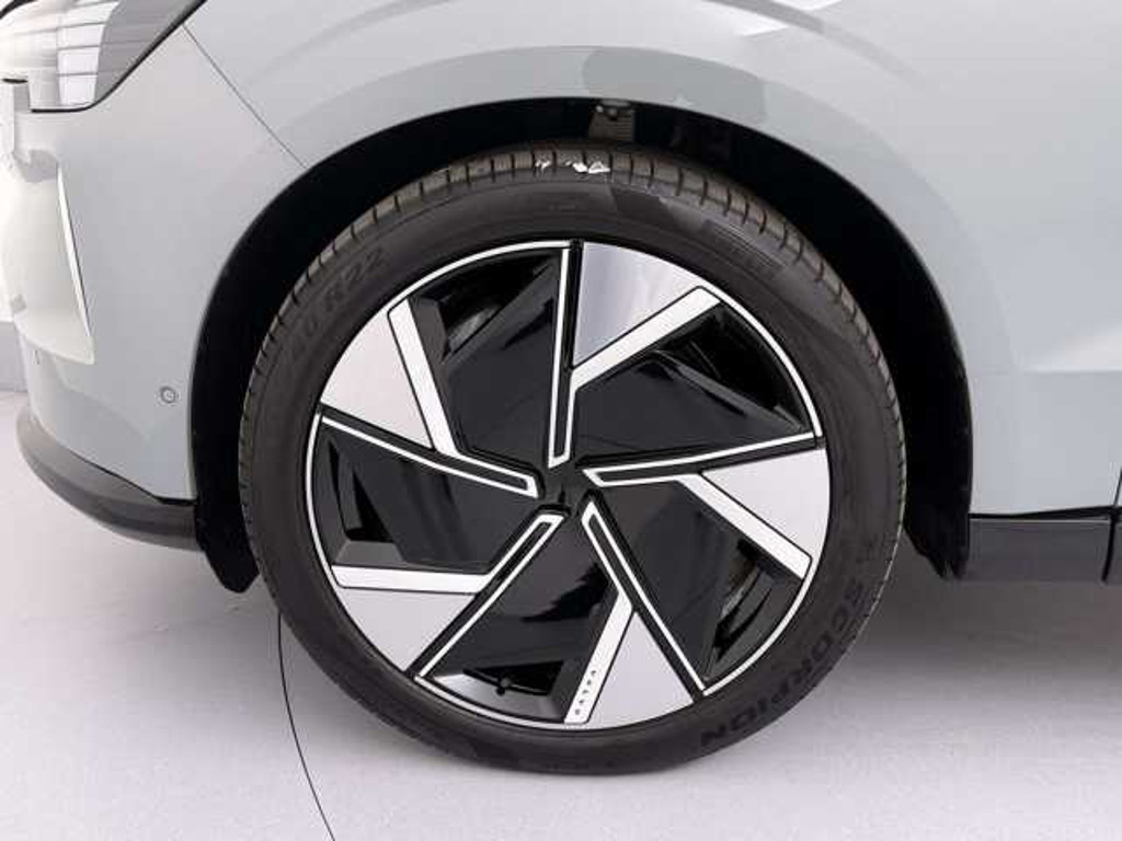Volvo EX90