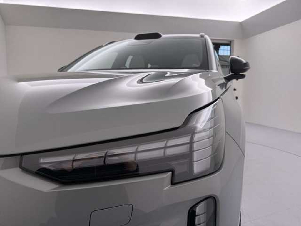 Volvo EX90