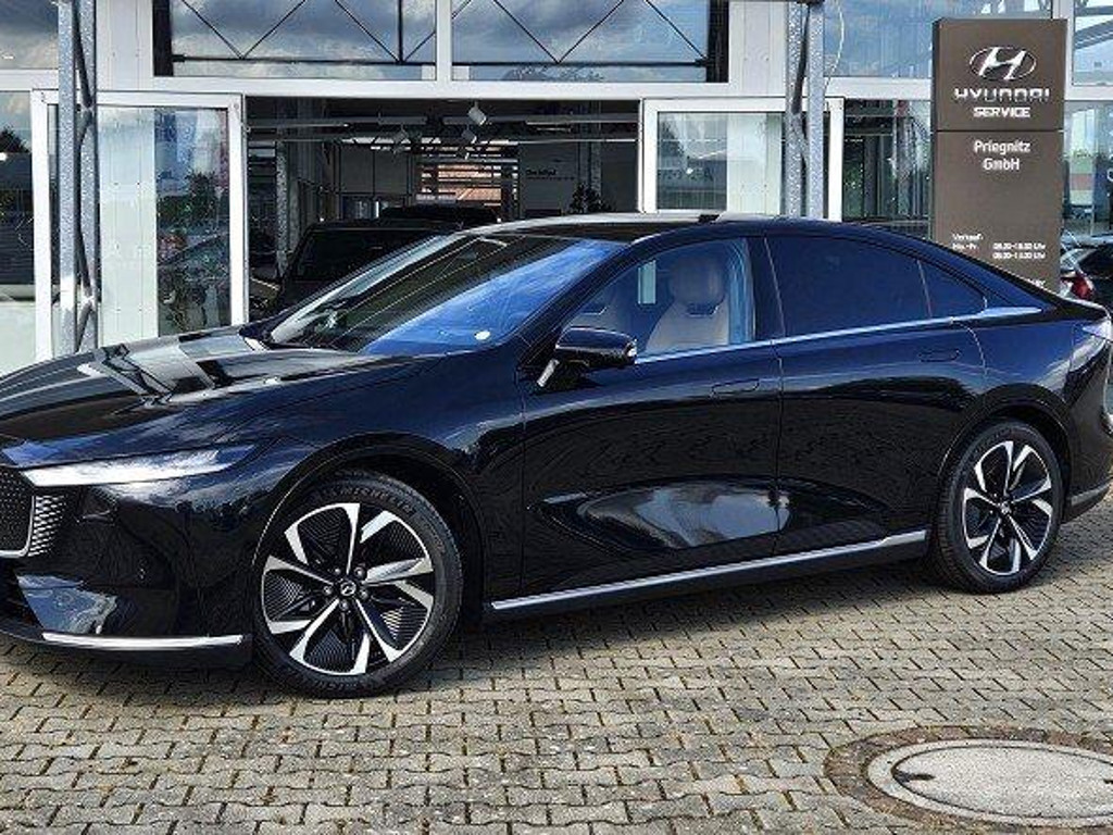 Mazda 6e
