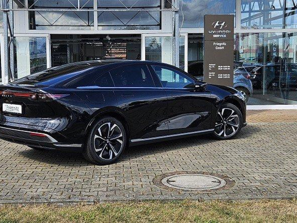 Mazda 6e