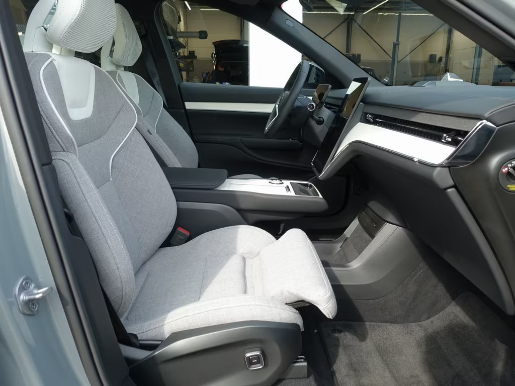 Volvo EX90