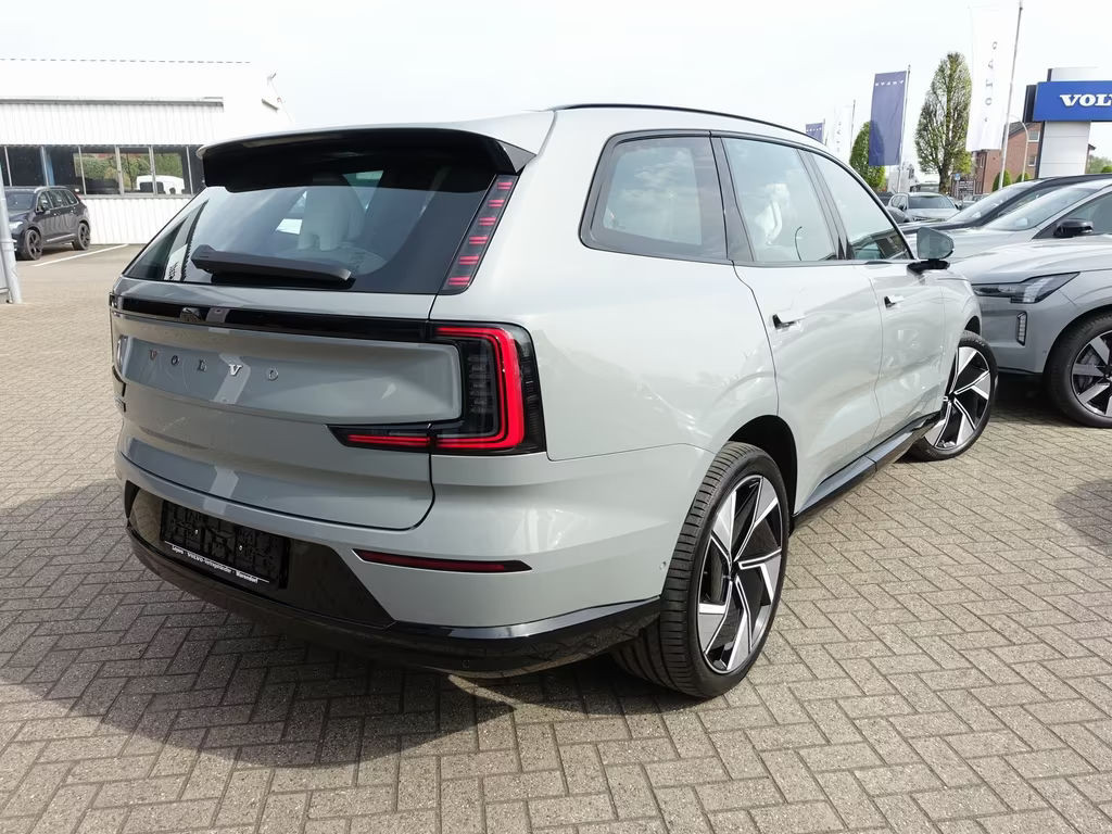 Volvo EX90