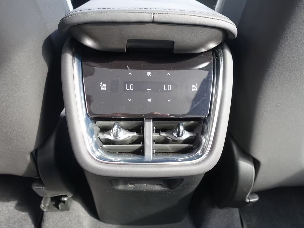 Volvo EX90