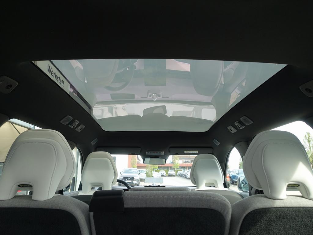 Volvo EX90