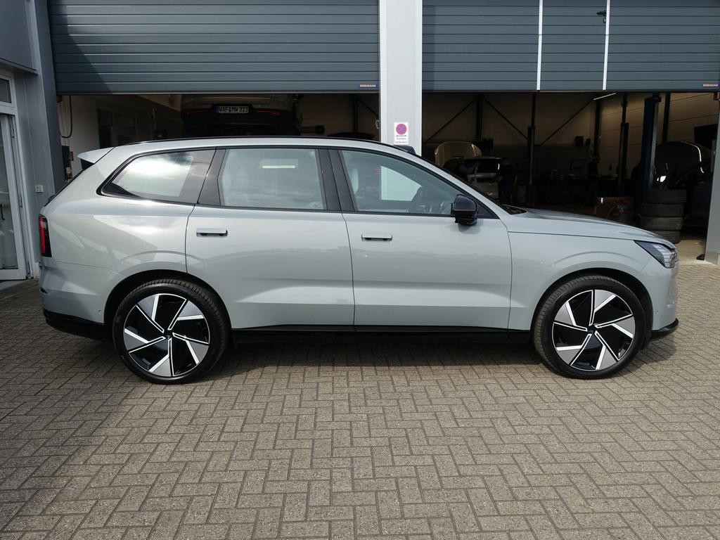 Volvo EX90